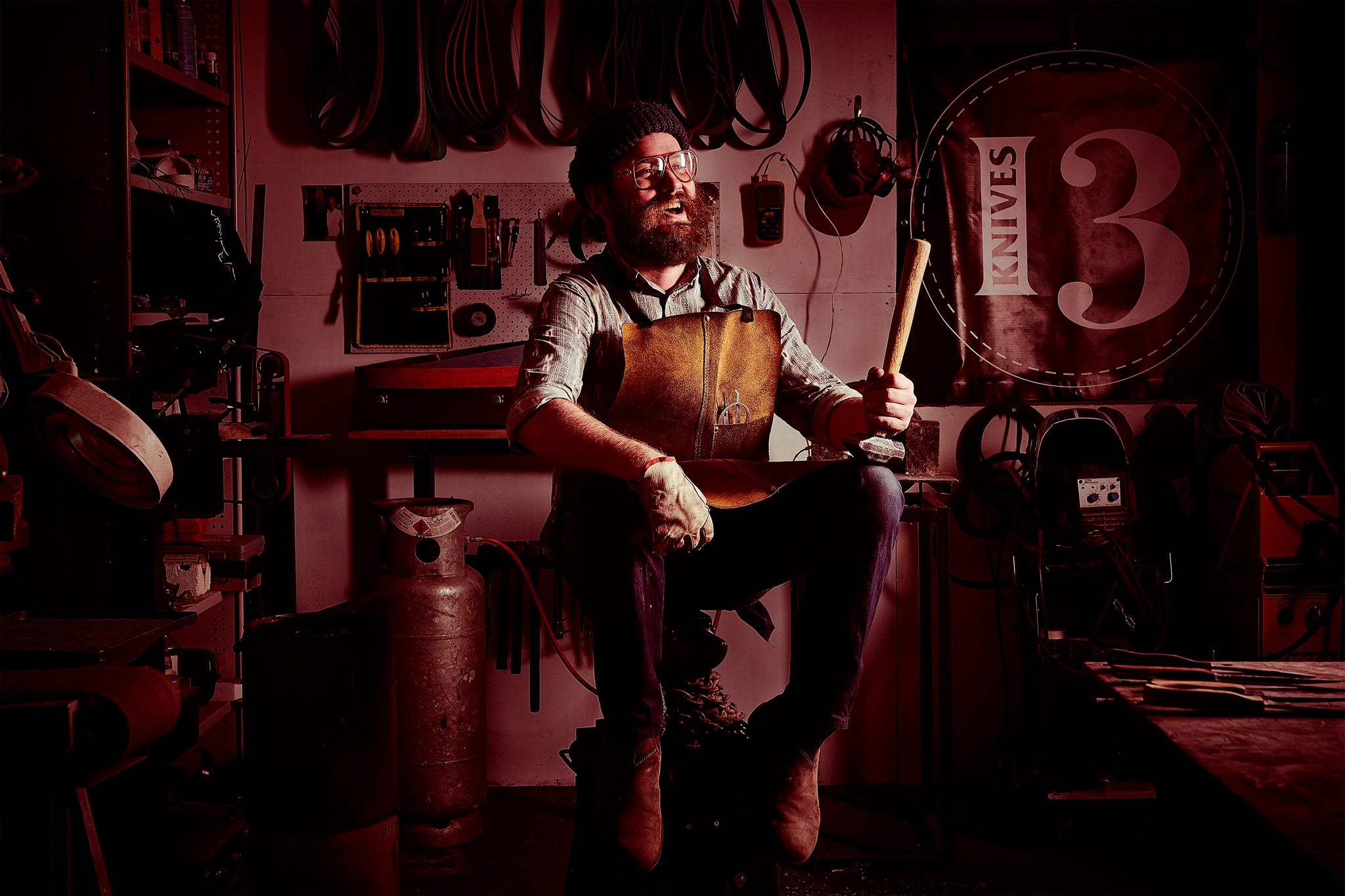 melbourne australia workshop collingwood knifemaker blacksmith anvil 13knives 