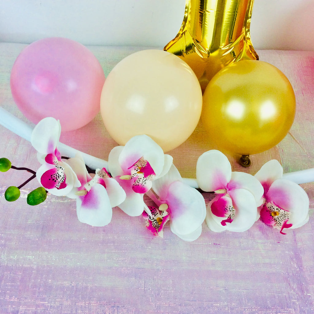 Balloon Hoop Wreath Decoration I Floral Section I Blog Post I My Dream Party Shop I UK