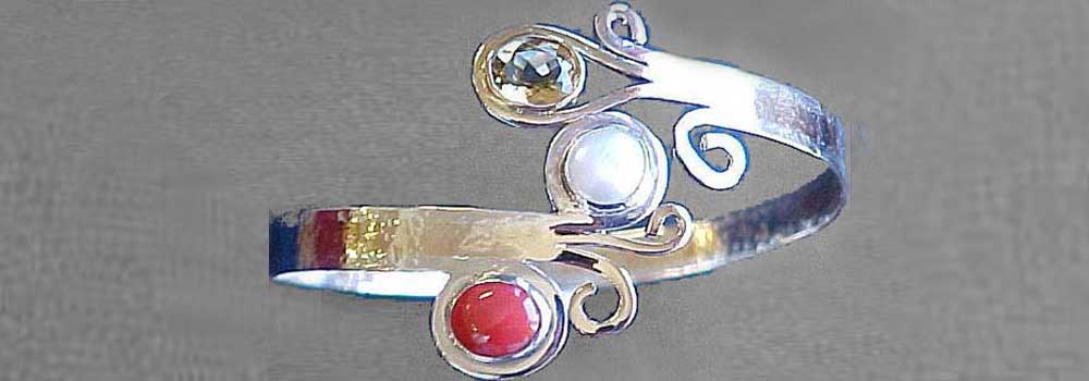 Custom astrological gemstone armband