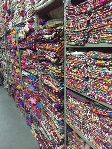 tierra-del-lagarto-Textile-shopping-in-Jaipur