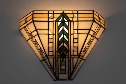 Art Deco wall light in the dining room