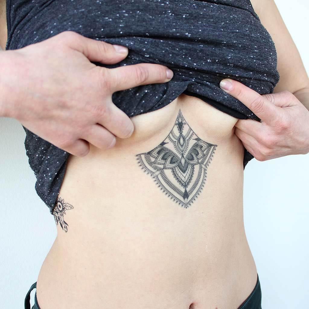 Mandala Geometric Underboob Tattoo Icon 2621