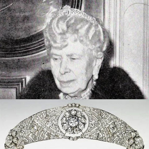 Queen Elizabeth and her Diamond Tiara