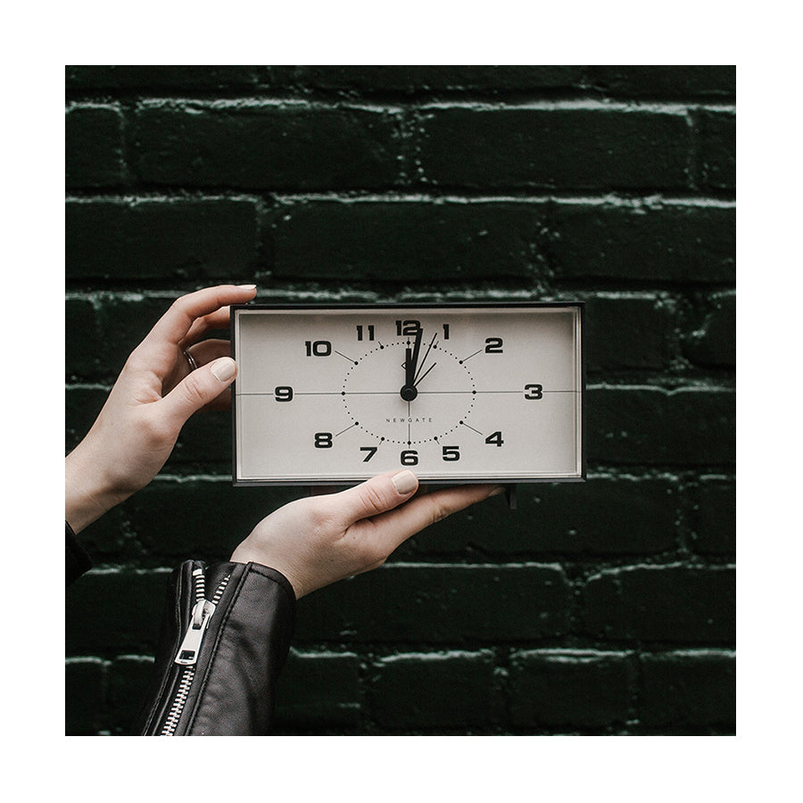 Silent Non-Ticking Mantel Clock - The Wideboy - Newgate Clocks