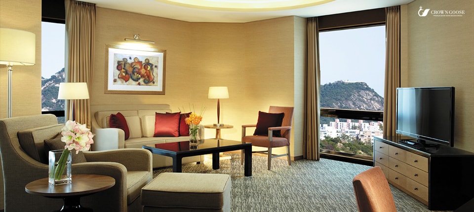 CROWNGOOSE_FeaturedHotel_Grand_Hilton_2