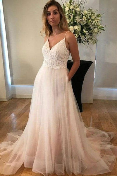 casual lace wedding dress