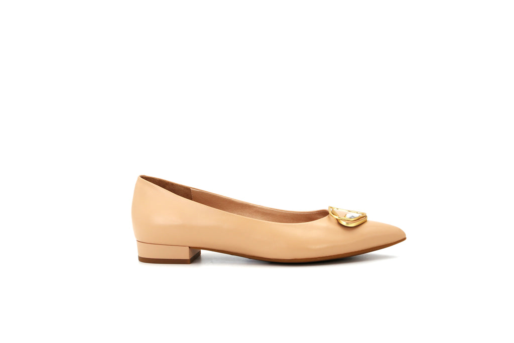 le saunda | Pointed Toe Low Heel Shoes 