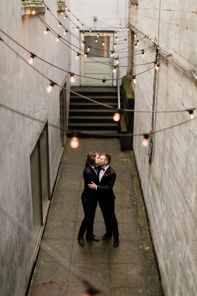 West End Ballroom-Alchemy Jeweler-Oregon Bride-Courtyard