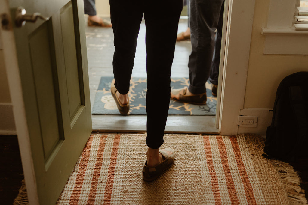 groomsmen wearing kilim shoes