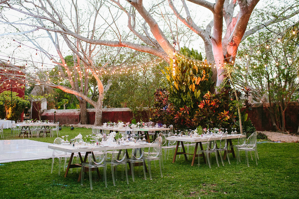 tables at the venue of the wedding 