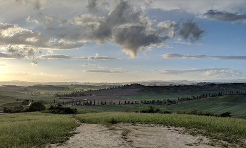 tuscany-hilltop-late-afternoon