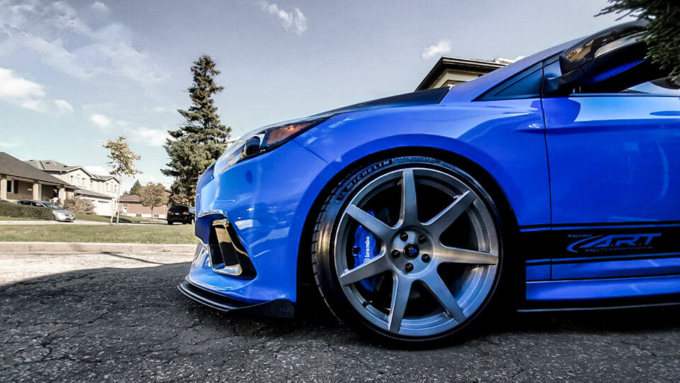 Blue Ford MK3 Focus RS modified with Flow Designs lip splitter