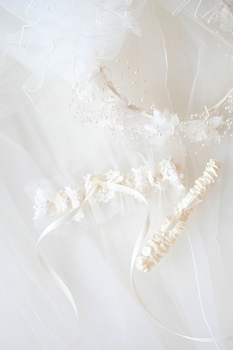 custom wedding garter made from bride's mother's veil