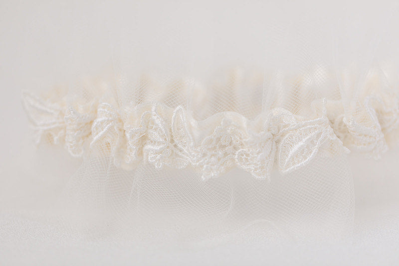 personalized wedding garter with tulle and vintage lace