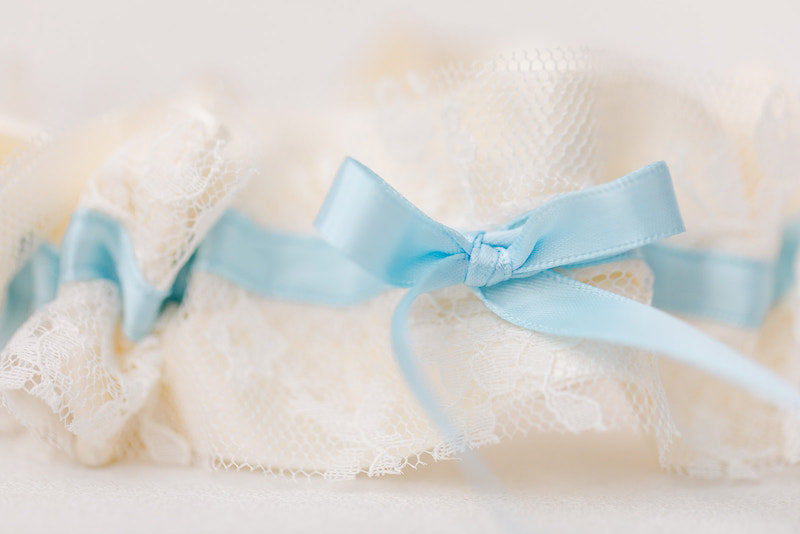 personalized garter with vintage lace