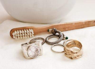 jewelry cleaning solution