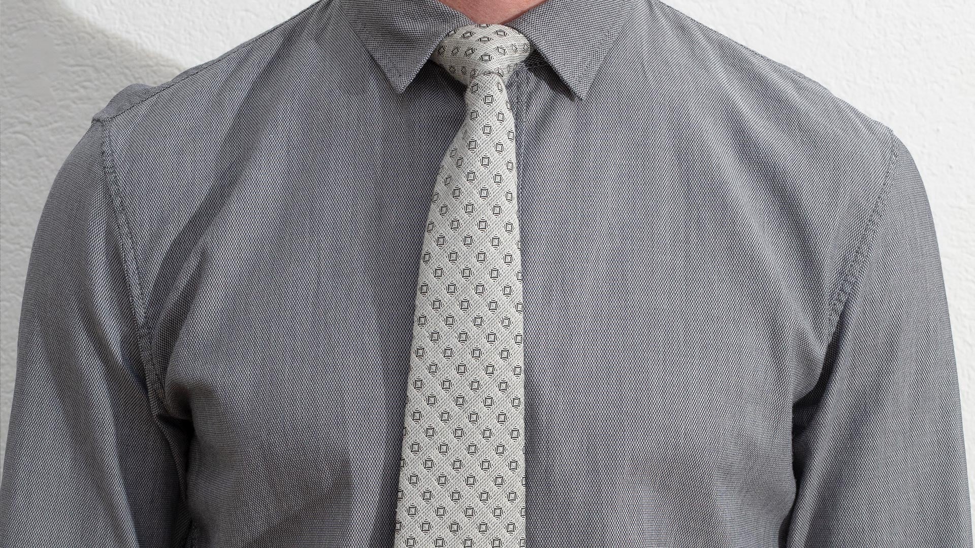 Tie readjusted