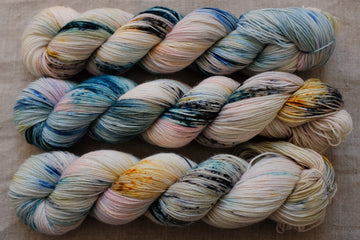 oyster - sock blend - 4ply fingering hand dyed yarn - 100g