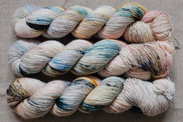 oyster - merino singles -  hand dyed yarn 4ply fingering - 100g