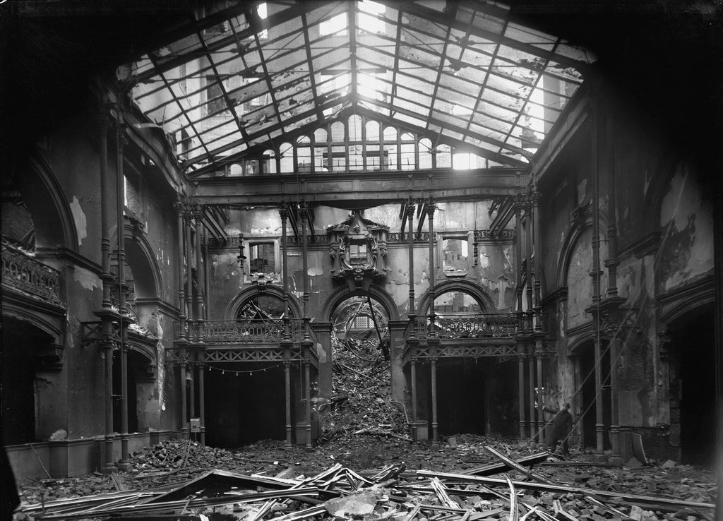 Damage to the lobby of the Jefferson Hotel, 101 West Franklin Street, in Monroe Ward, after a fire in 1901. -- Courtesy The Valentine