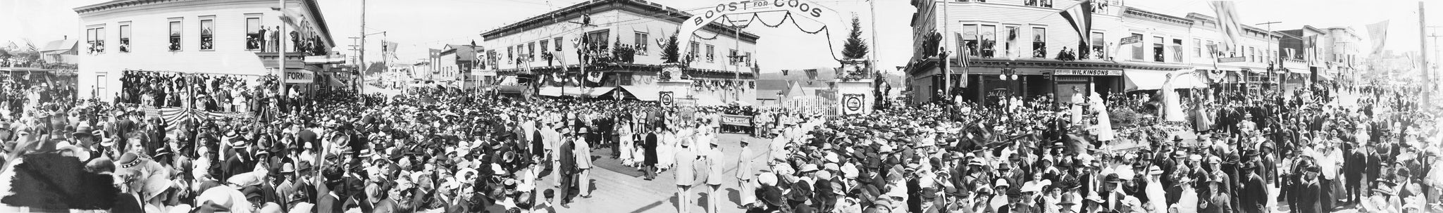 Wedding of Miss Coos Bay to Mr. Eugene Lane during the Railroad Jubilee, August 1916. -- Courtesy Coos History Museum & Maritime Collection / #008-31.2