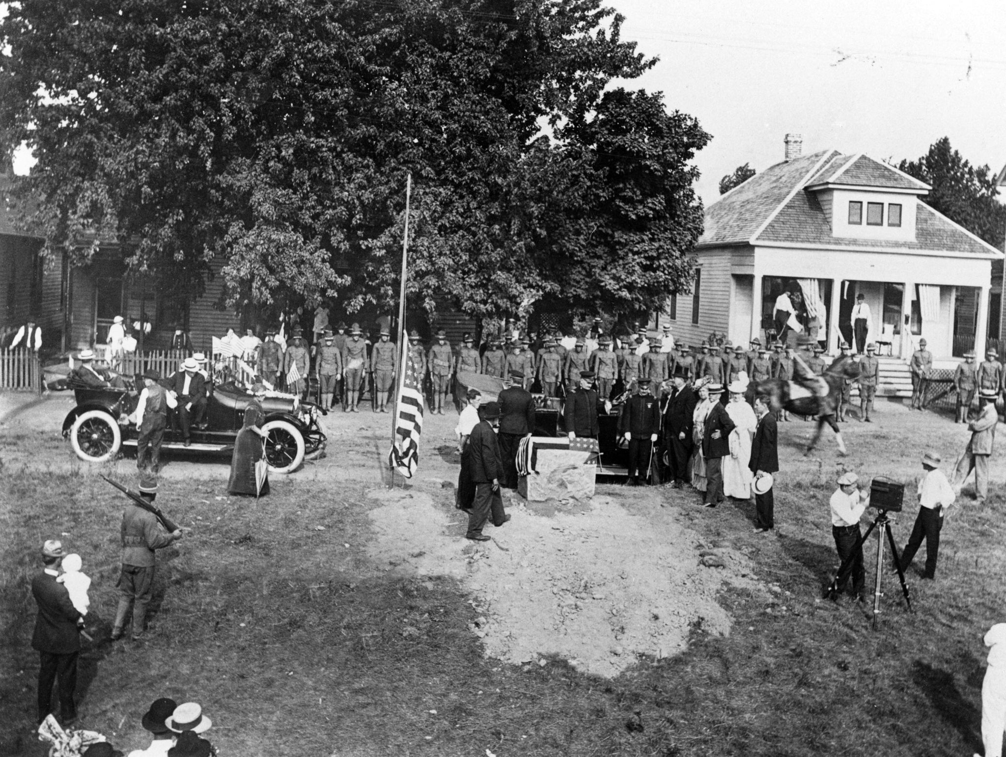 The arrival of Governor Dunn for the Logan Day festivities, August 3, 1914. This took place at General John A. Logan’s birthplace in Murphysboro. -- Courtesy Jackson County Historical Society / #1008