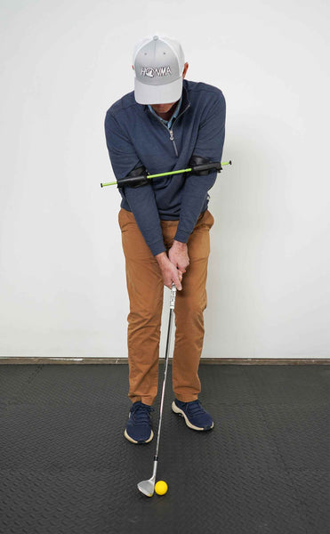 How to set up a chip shot with the Swing Align Short Game Training Aid