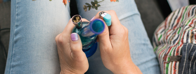 What Are the Pros of Using Glass for Smoking Weed