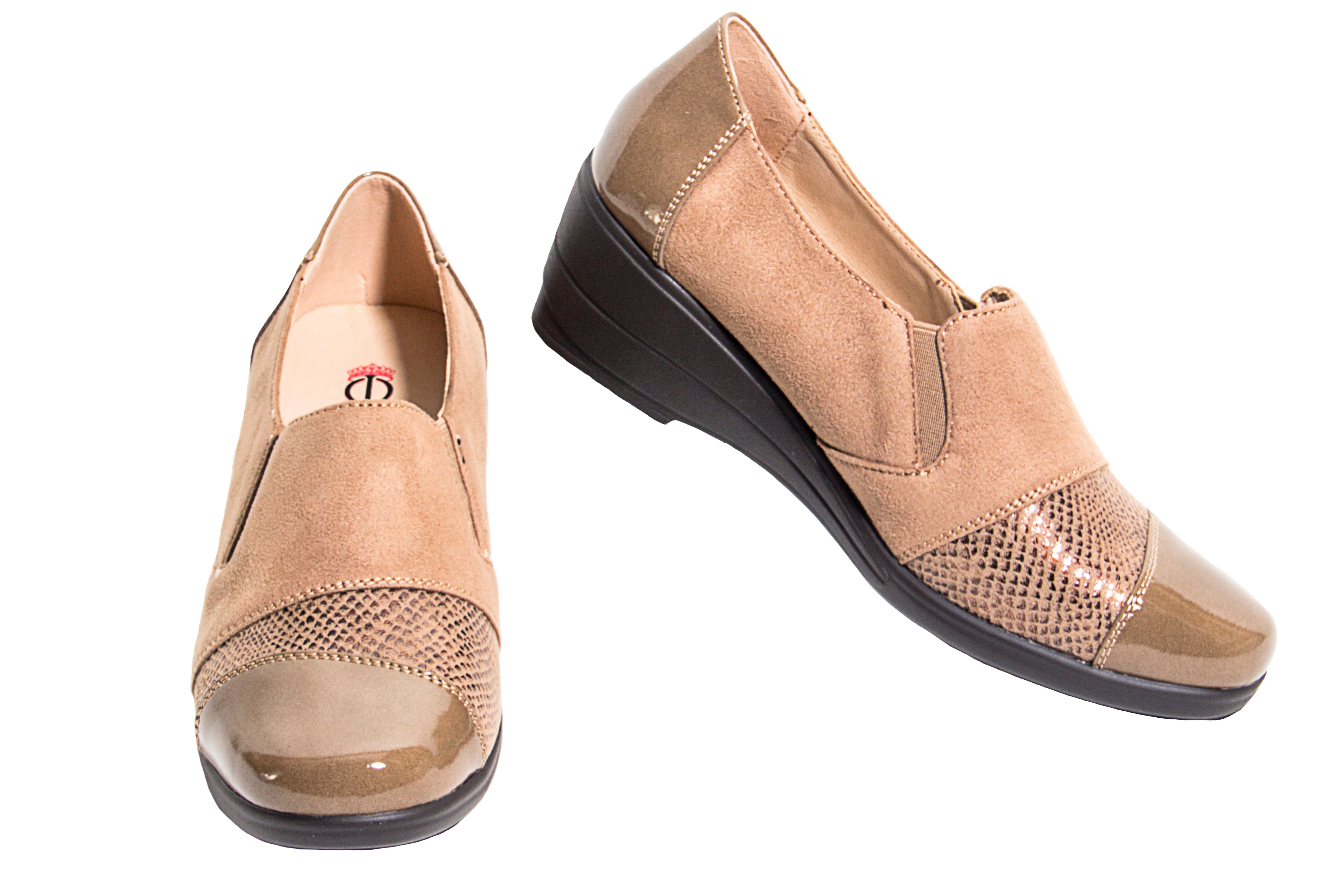 Snake skin and leather looking pattern wedge slip on shoes