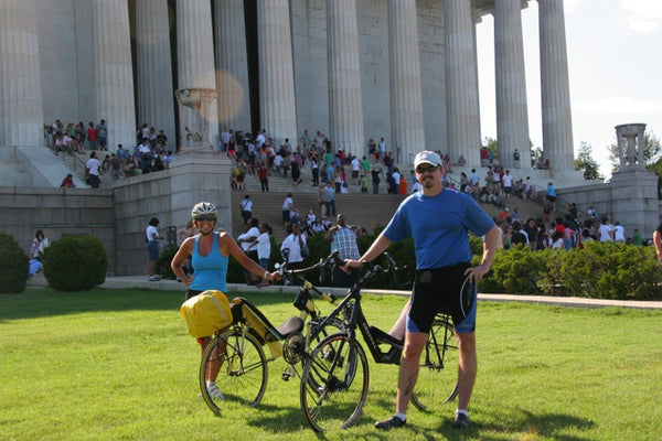 Jim-and-Maria-Lincoln-memorial_0