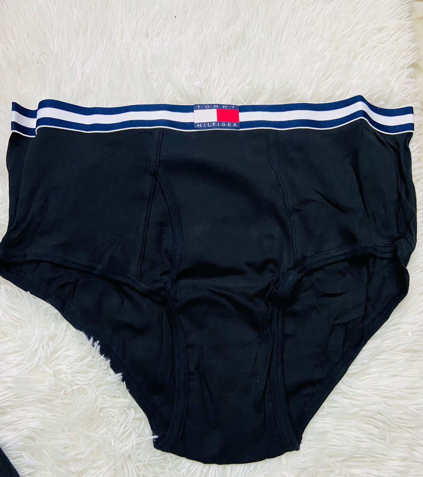 Set de 3 Bóxer briefs Tommy Hilfiger original negro estilo pantaloncillo.