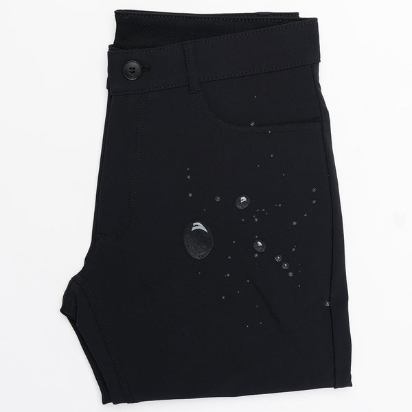 The Pants by åäö have a water repelling fabric, here seen in color Tech Black