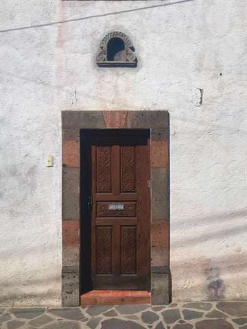 wood_door_architecture_hacienda_casa_san miguel_mexico