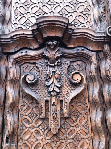 Carved_wood_door_detail_san miguel_mexico_architecture