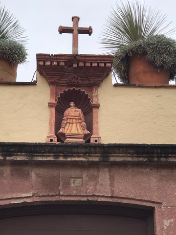 saint_cross_architecture_san miguel de allende_mexico_niche
