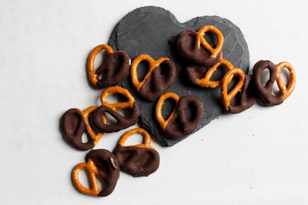 chocolate cover pretzels