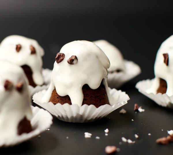 ghost cupcakes for Hallowen