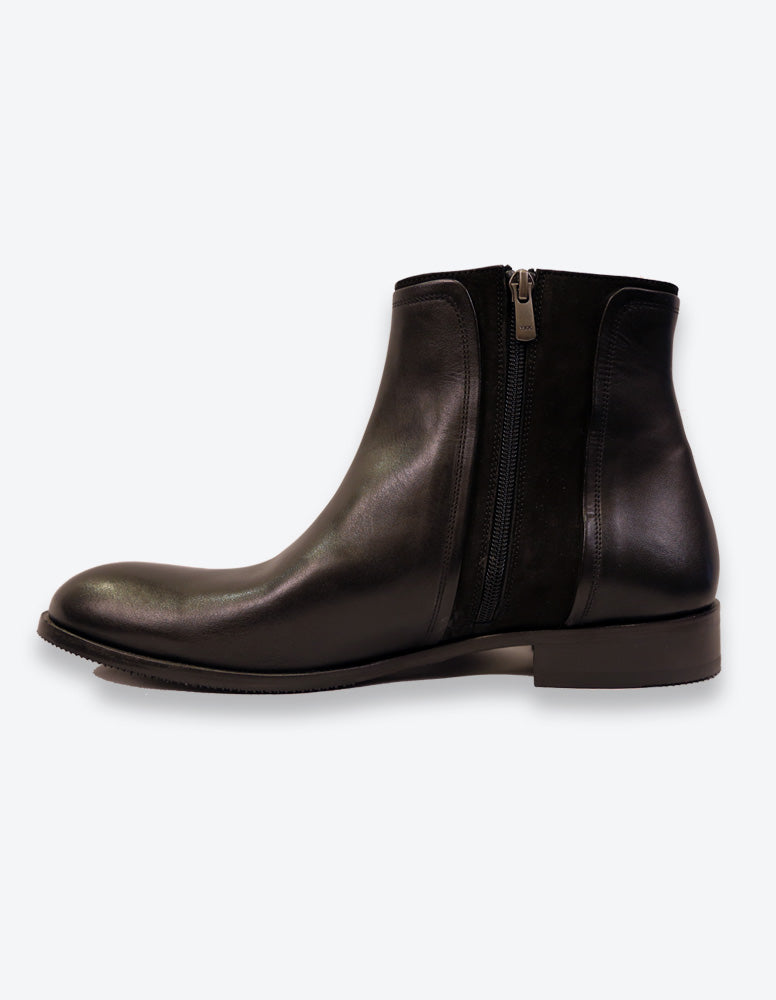 the classic black chelsea boots