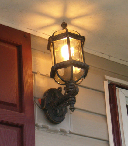 Siding Saver House Light