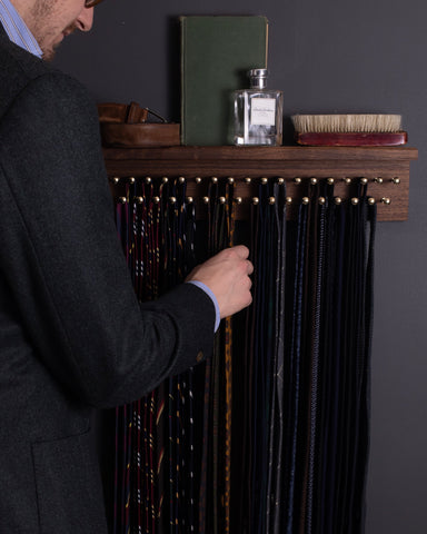 How to store ties - Hang on a tie rack