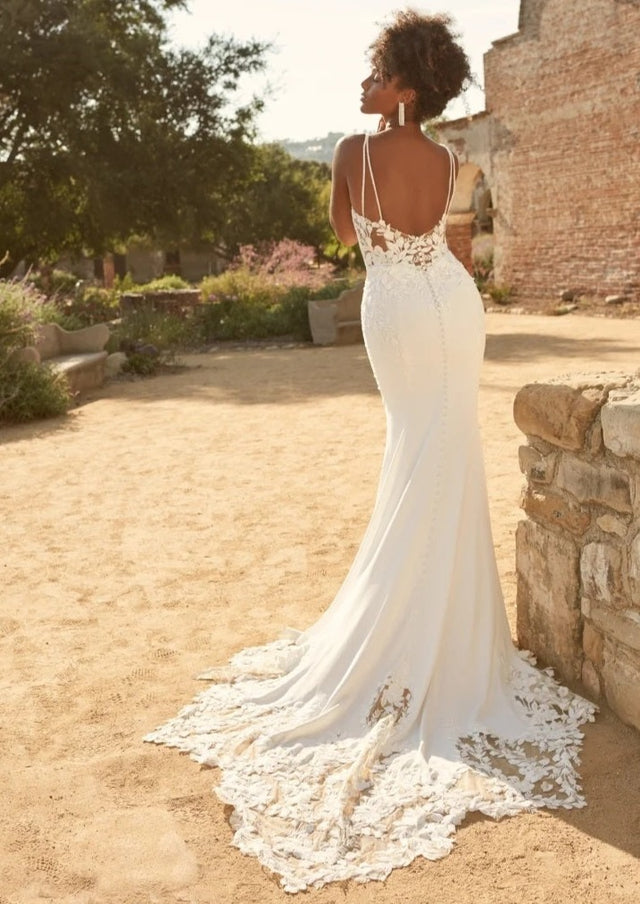 products/MaggieSotteroBaxleyWeddingDress2.jpg