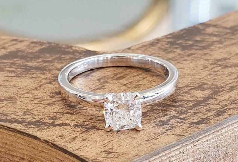 1ct cushion cut diamond ring