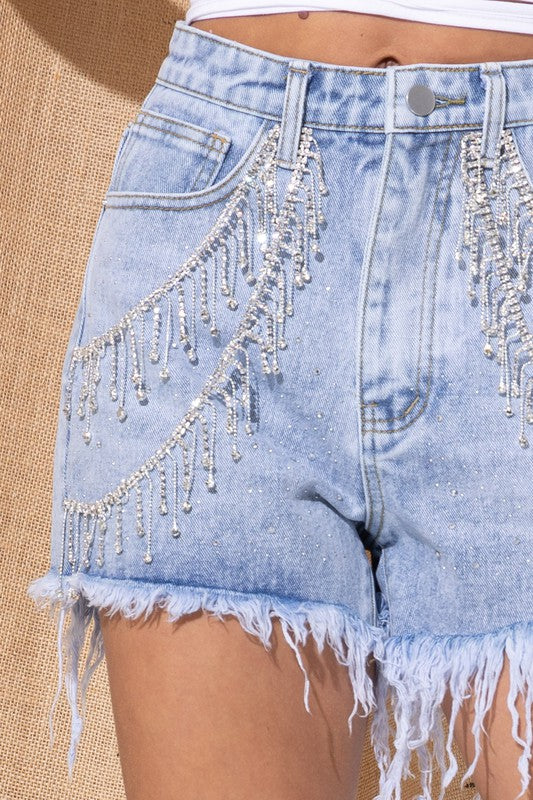 LIVING OUT MY DREAMS DENIM SHORTS [ONLINE EXCLUSIVE]