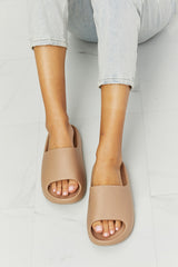 COZY NEUTRAL SANDALS [ONLINE EXCLUSIVE]