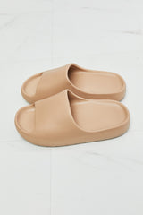 COZY NEUTRAL SANDALS [ONLINE EXCLUSIVE]