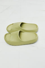 Cozy Sage Sandals [ONLINE EXCLUSIVE]