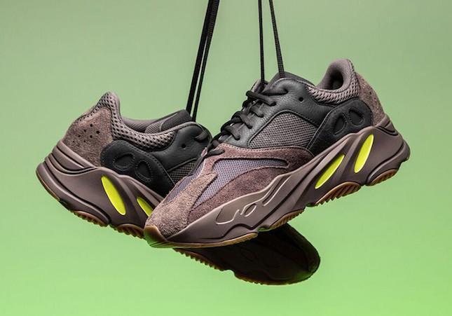 Yeezy Boost 700 Mauve Shirts 