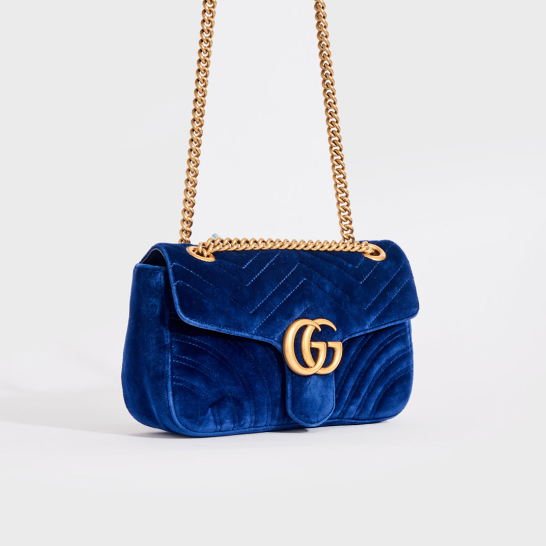 Fonetiek echo Umeki GUCCI GG Marmont Mini Velvet Shoulder Bag in Blue – COCOON