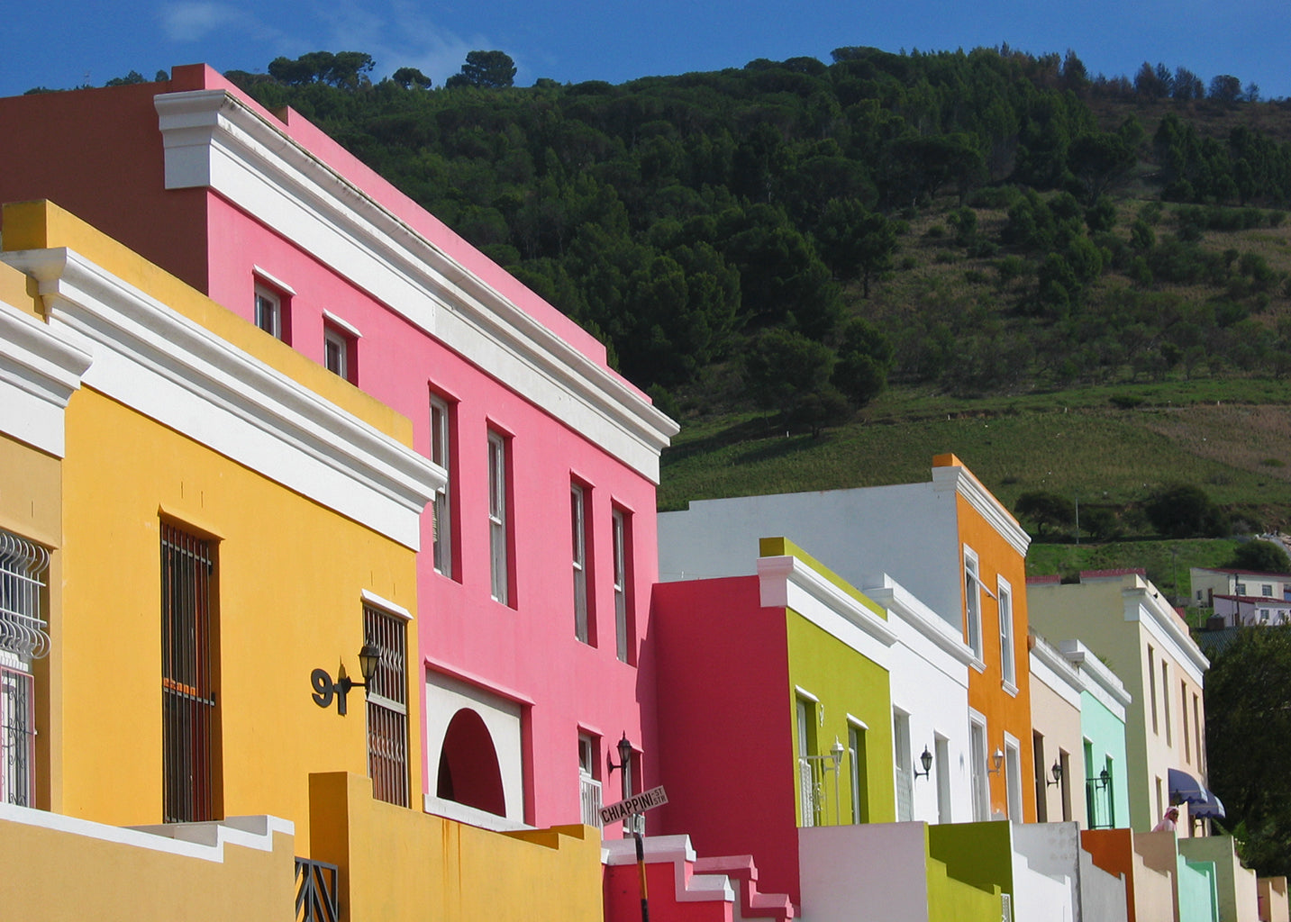 Safari Journal / Blog by Safari Fusion | Colour blocking Bo-Kaap | Colourful houses of Cape Town's Cape Malay Quarter | © Kellie Shearwood