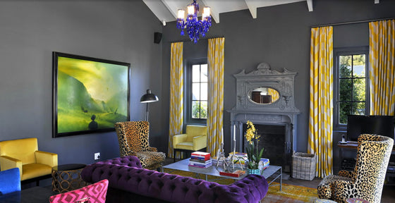 Colour pop | Dramatic and moody in the La Galerie Villa at the wine estate of La Cle des Montagnes, Franschhoek South Africa